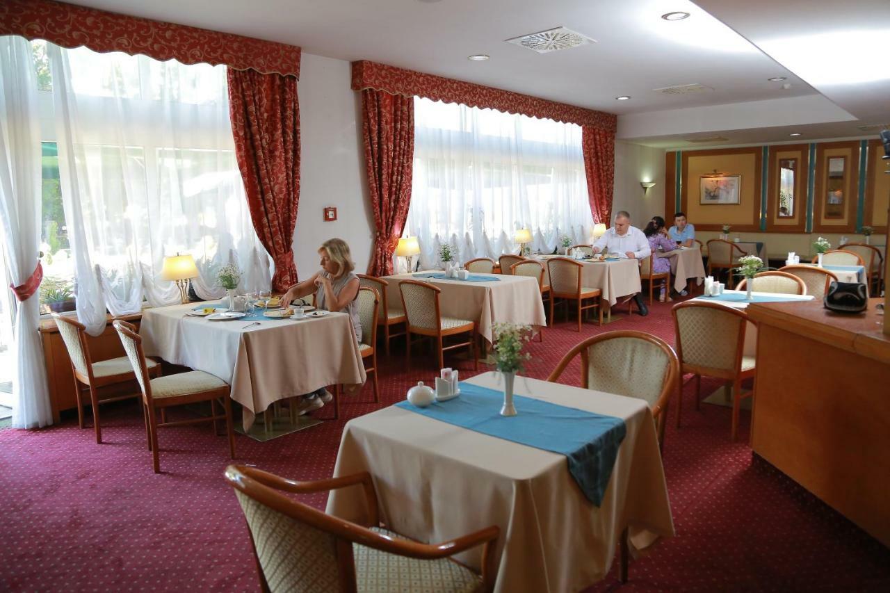 Shodlik Palace Tashkent Bagian luar foto