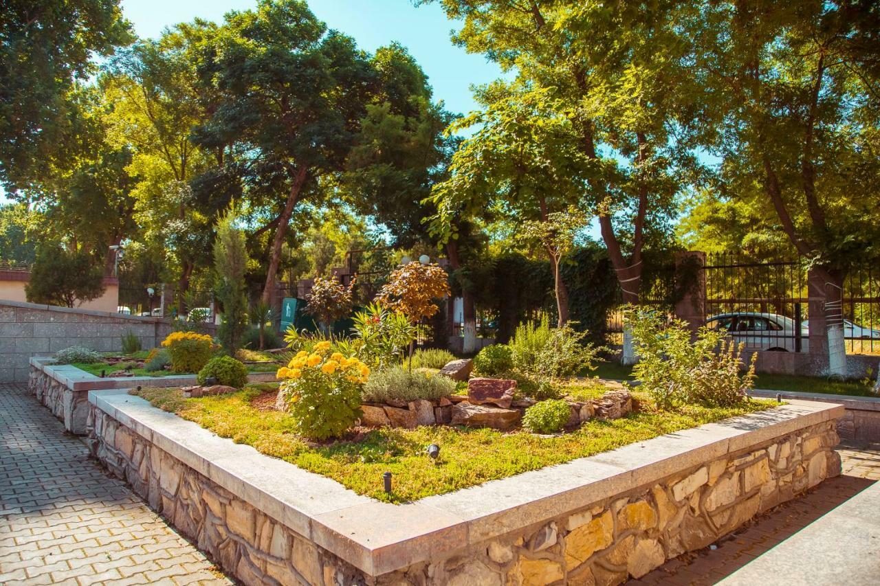 Shodlik Palace Tashkent Bagian luar foto